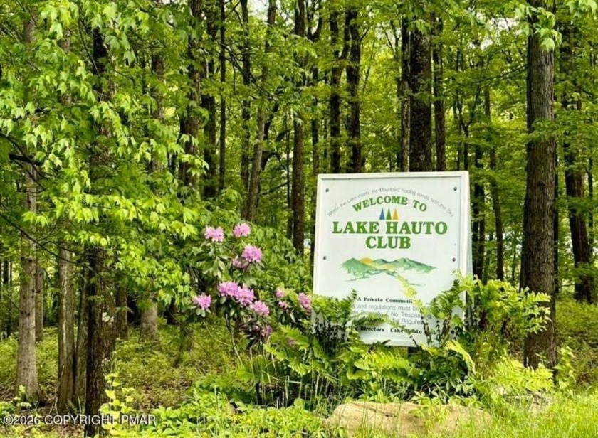 3 bedroom Lakefront Contemporary on Power-boating Lake! - photo 46