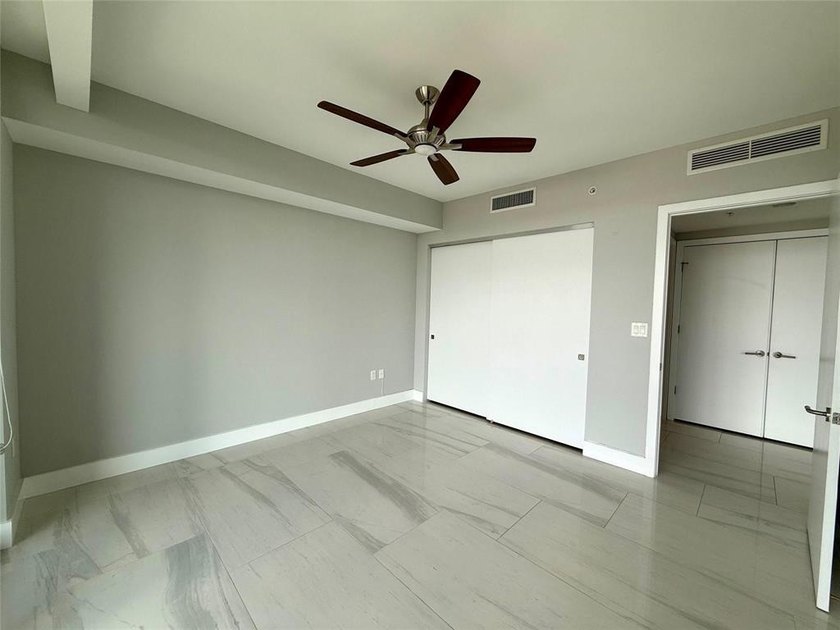 PRICED TO SELL !!! this sparkling new 2/2 condo in the luxury - photo 15