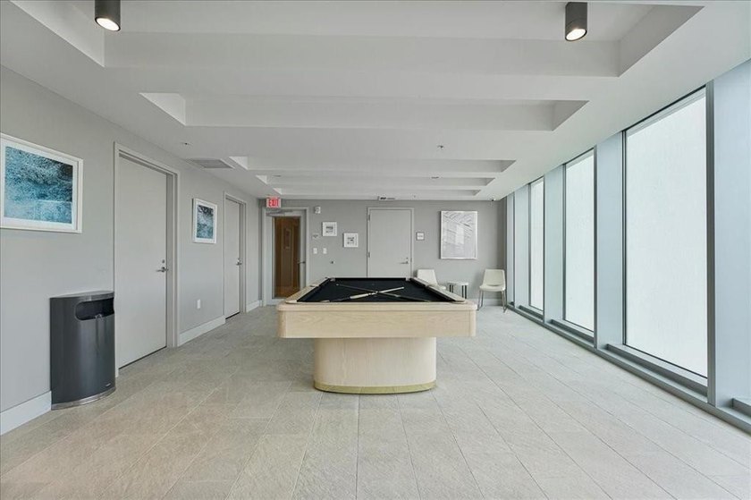 PRICED TO SELL !!! this sparkling new 2/2 condo in the luxury - photo 21