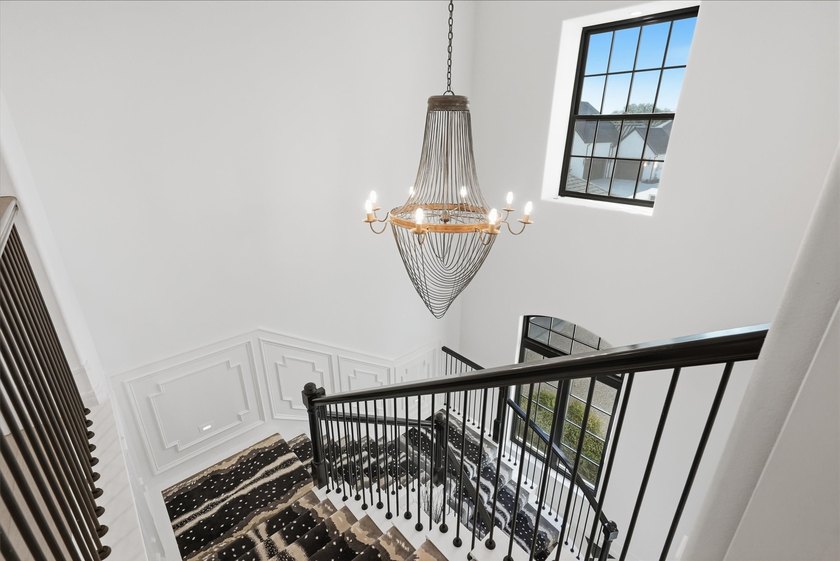 There are luxury homes... and then there are homes that define a - photo 5