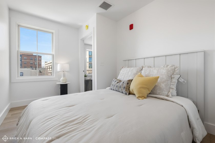 Come see the final unit available at 238 Deer Street, an - photo 9
