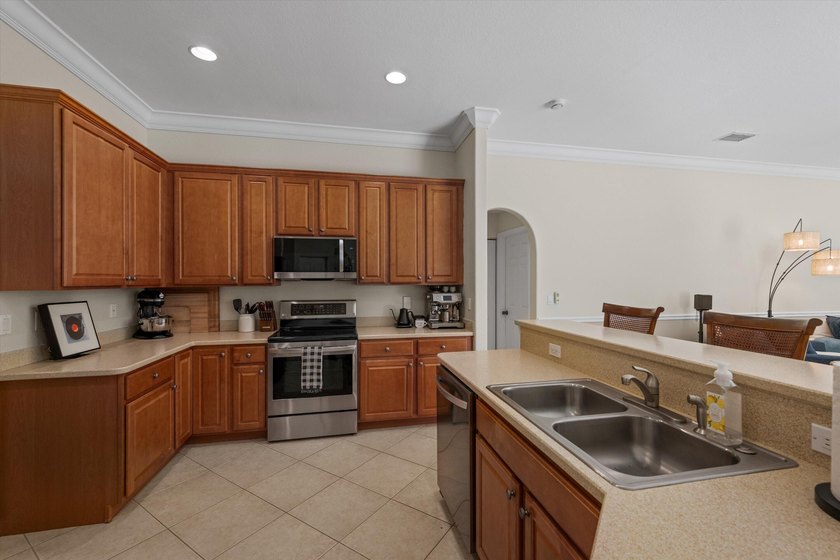 Welcome to 11414 169th Court N, a beautifully maintained - photo 27