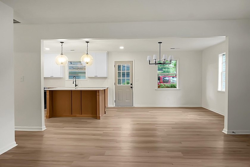 Welcome to 2052 Vestry Drive, a beautifully renovated 3-bedroom - photo 7