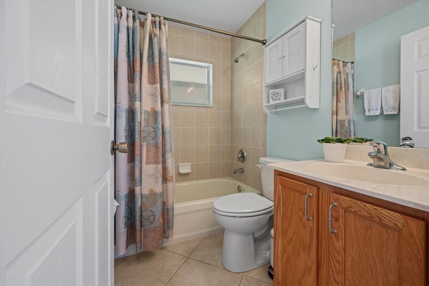 Welcome to 11414 169th Court N, a beautifully maintained - photo 41