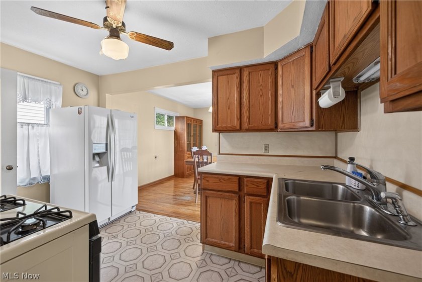Well maintained 3 bed and 1 bath Cape-Cod. Includes dining room - photo 5
