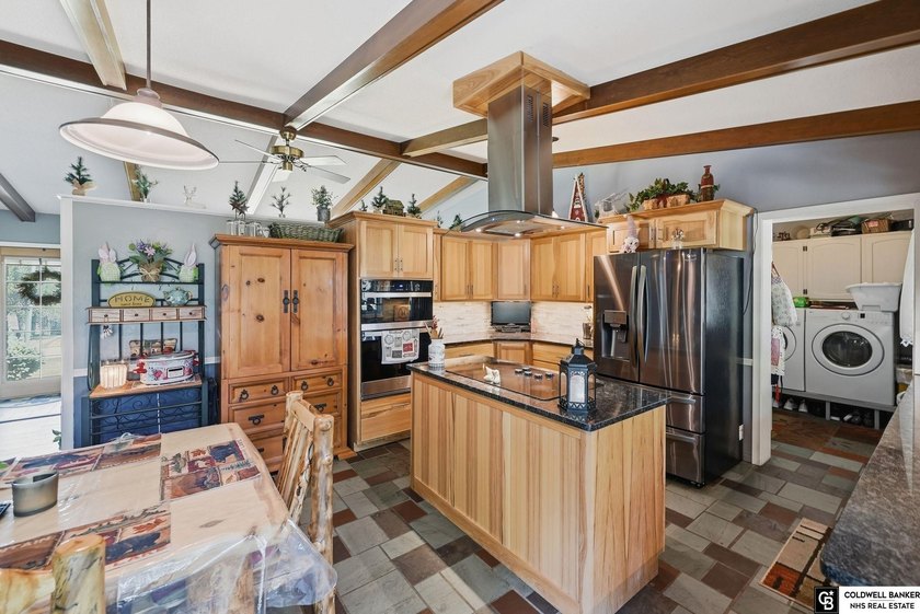 ACREAGE LIVING without leaving Lincoln! This rare 1+ acre - photo 7