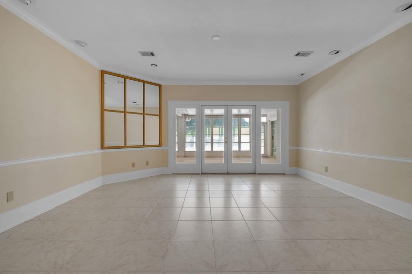Bankruptcy and Short Sale. Additional Buyer Premium to the - photo 12
