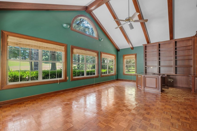 Bankruptcy and Short Sale. Additional Buyer Premium to the - photo 30