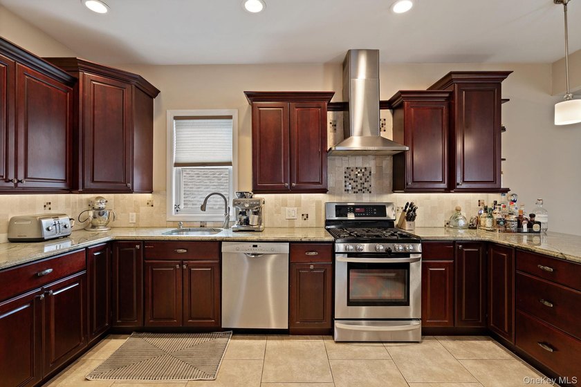 Welcome to 46 Wyoming Avenue - a raised beach-side 2 bedroom-2 - photo 6
