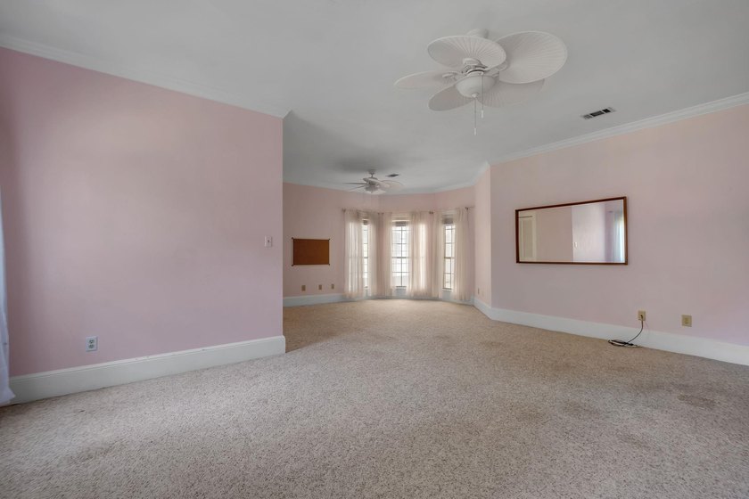 Bankruptcy and Short Sale. Additional Buyer Premium to the - photo 38