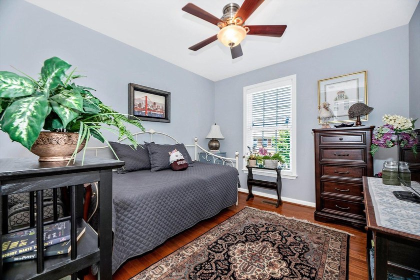 This beautifully updated end-unit Colonial townhouse in the Mill - photo 18