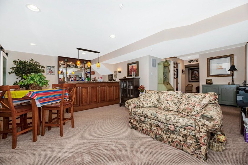 This beautifully updated end-unit Colonial townhouse in the Mill - photo 25