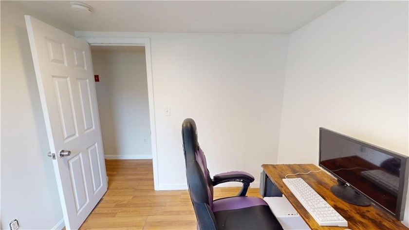 Welcome to easy, low-maintenance living in this well-kept 1985 - photo 27