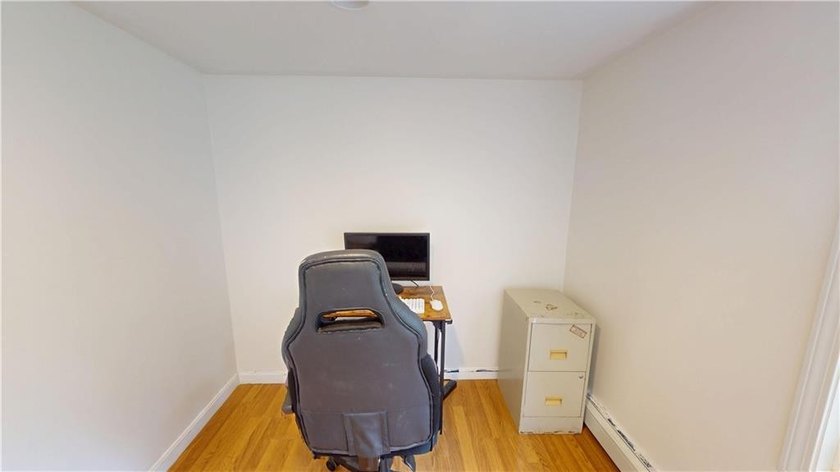 Welcome to easy, low-maintenance living in this well-kept 1985 - photo 28