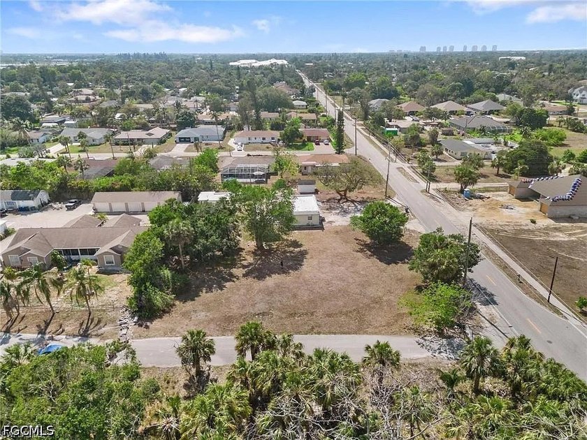OVERSIZED RESIDENTIAL LOT | DUPLEX PLANS AVAILABLE | MINUTES TO - photo 5
