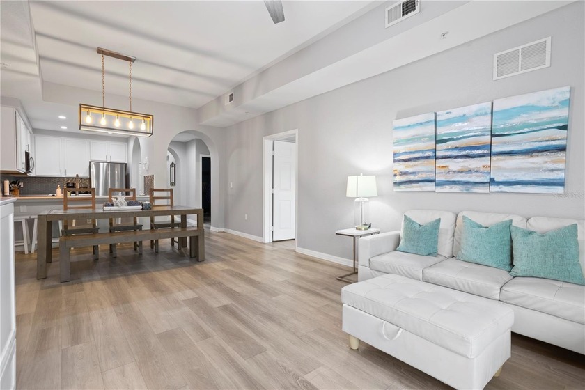 Under contract-accepting backup offers. Welcome to this - photo 11