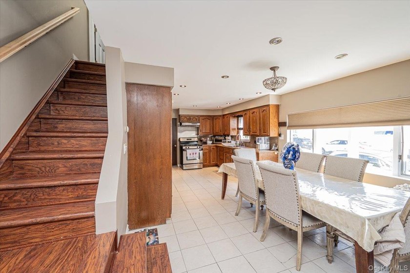 Welcome to this beautifully maintained 2-bedroom, 1.5-bath home - photo 12