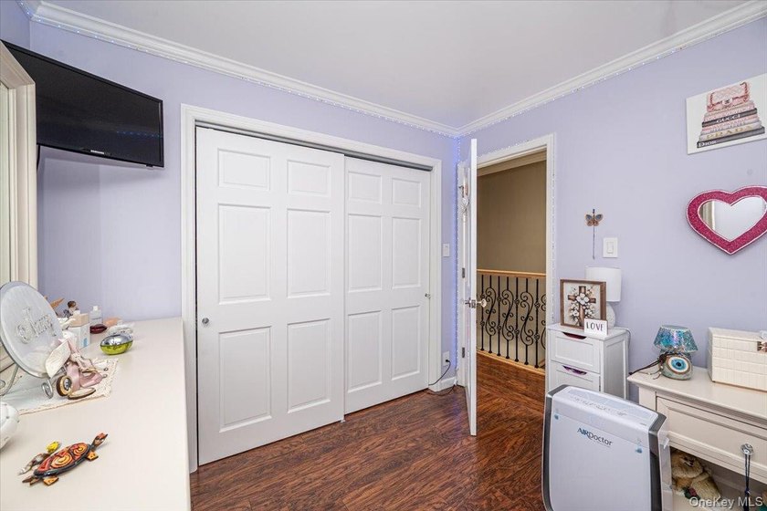 Welcome to this beautifully maintained 2-bedroom, 1.5-bath home - photo 21
