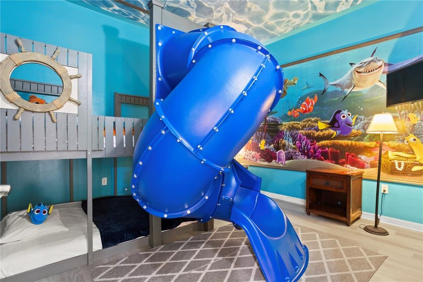 Under contract-accepting backup offers. Welcome to this - photo 25