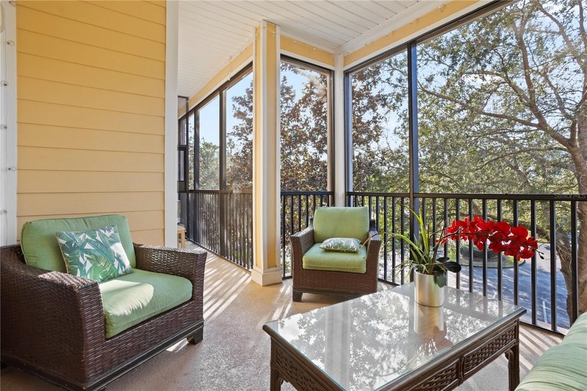 Under contract-accepting backup offers. Welcome to this - photo 28