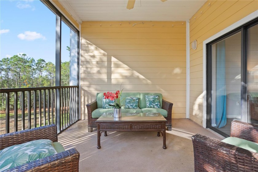 Under contract-accepting backup offers. Welcome to this - photo 29