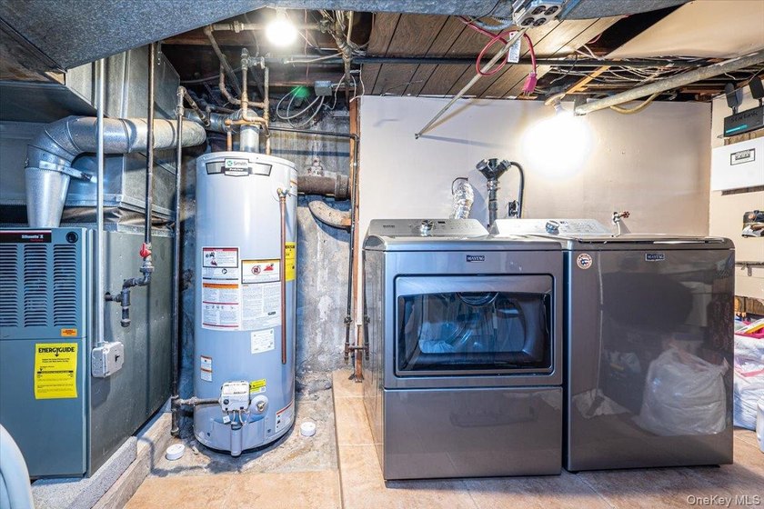 Welcome to this beautifully maintained 2-bedroom, 1.5-bath home - photo 30
