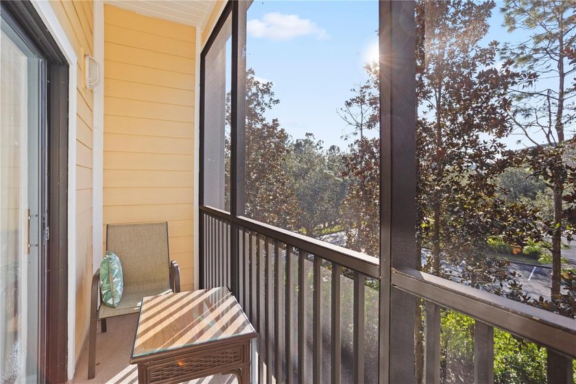 Under contract-accepting backup offers. Welcome to this - photo 31