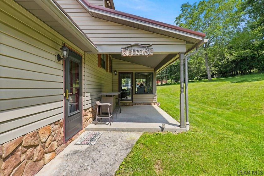 Welcome to 313 Naylor Road, a captivating 1.5-story residence - photo 41