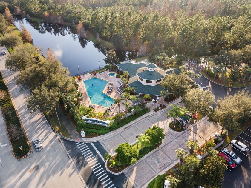 Under contract-accepting backup offers. Welcome to this - photo 43