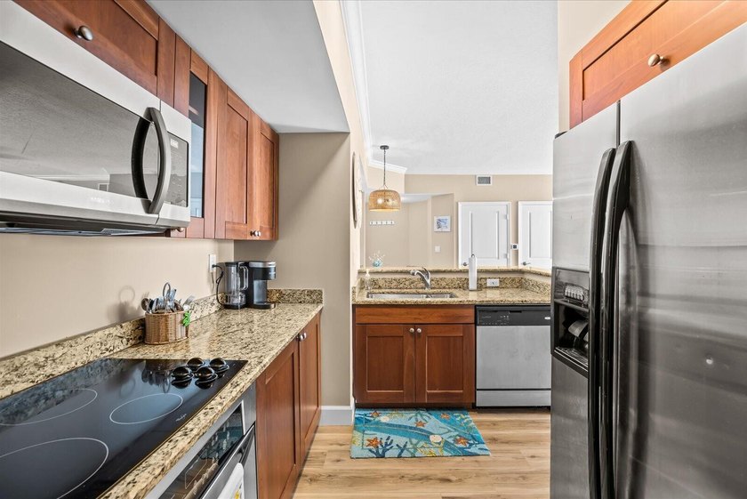 Waterfront condo living in the heart of Stuart's marina district - photo 17