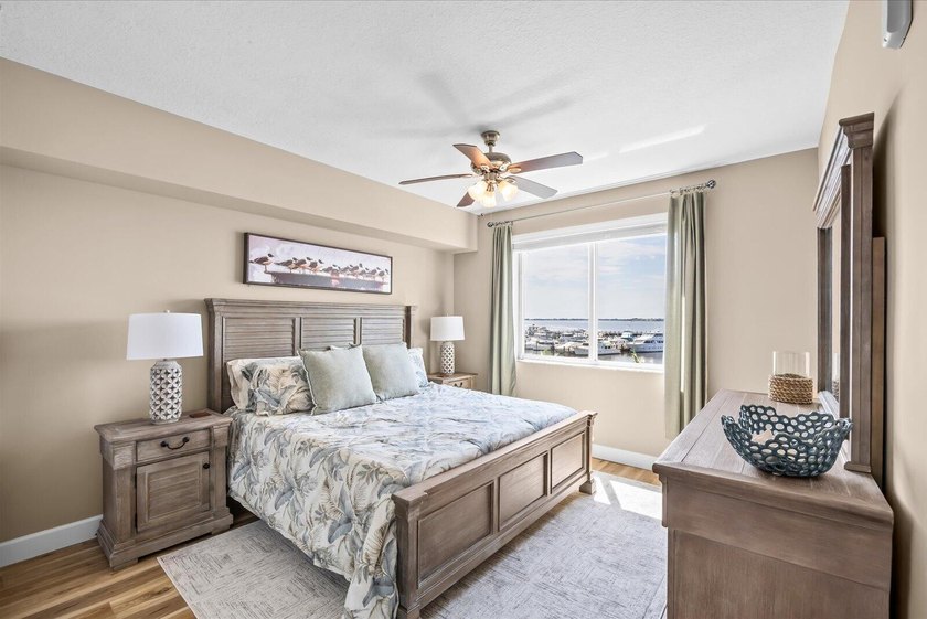 Waterfront condo living in the heart of Stuart's marina district - photo 18