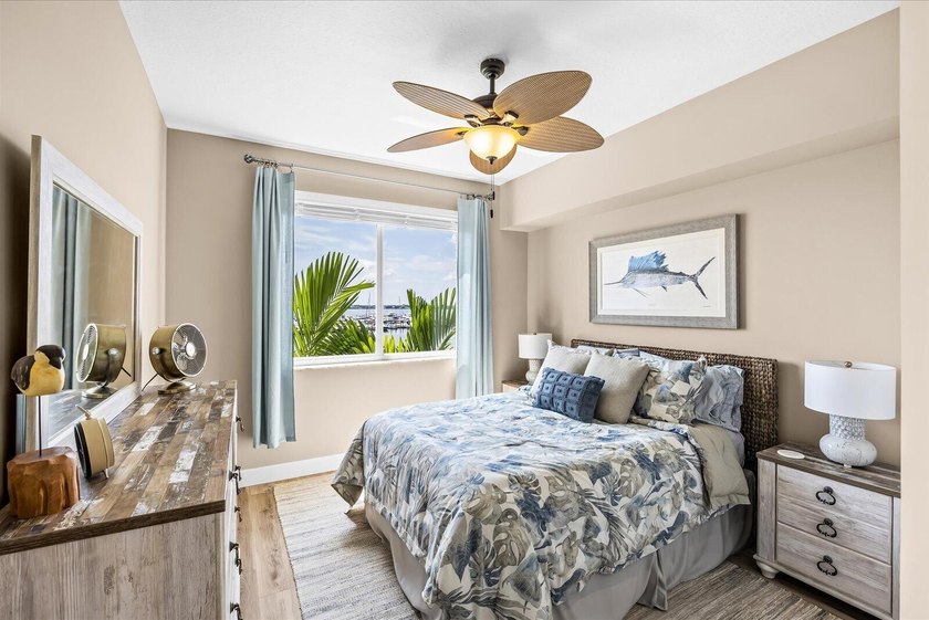 Waterfront condo living in the heart of Stuart's marina district - photo 24