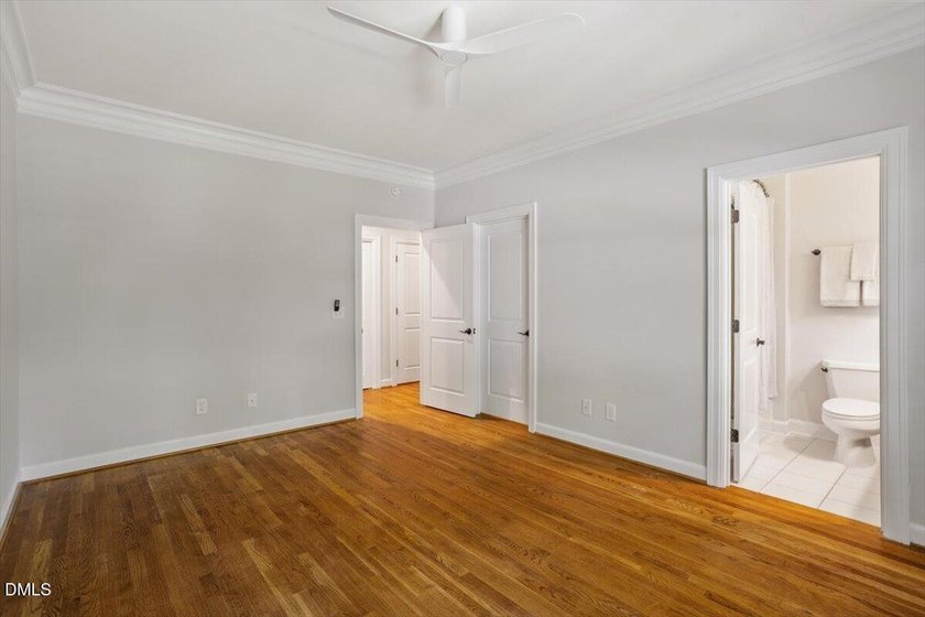 Sprawling, light-filled ranch with a full walk-out basement in - photo 27