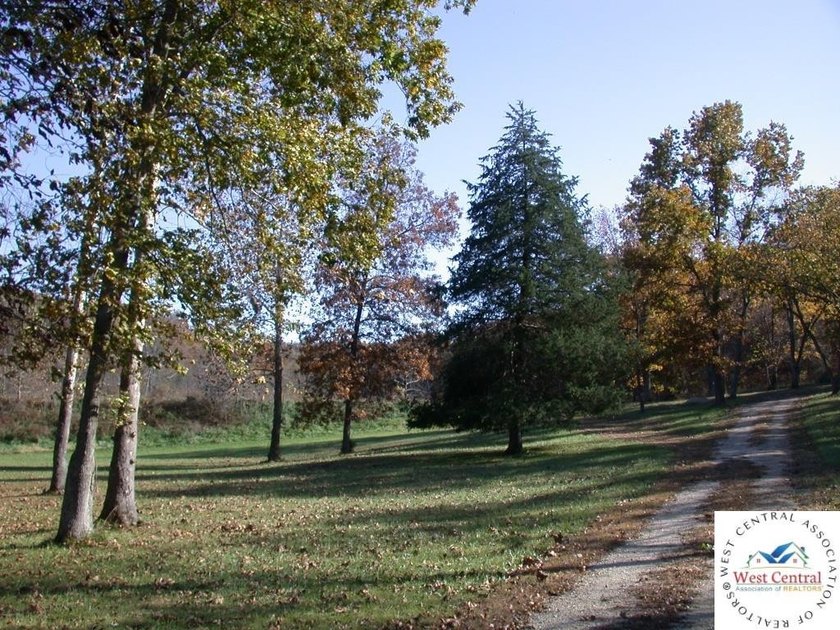 A wonderful and unique 6.3 acres of land with privacy and - photo 33