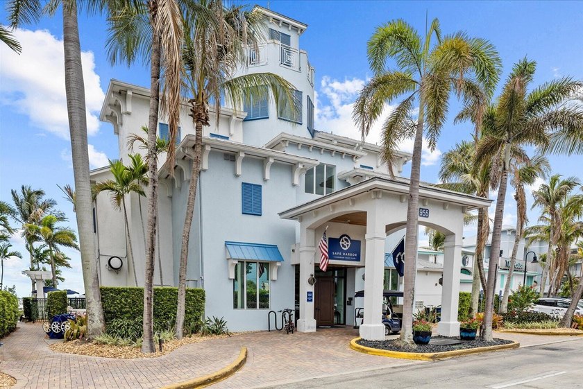 Waterfront condo living in the heart of Stuart's marina district - photo 40