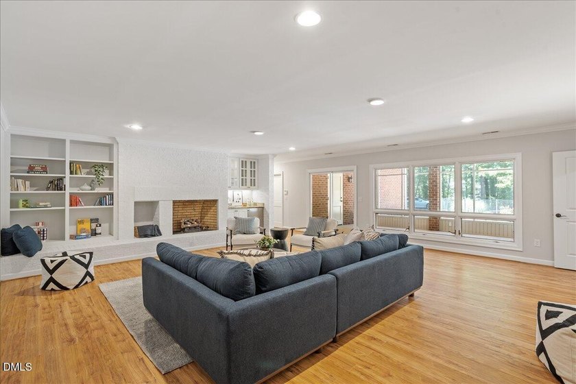 Sprawling, light-filled ranch with a full walk-out basement in - photo 40