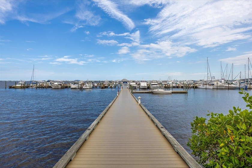 Waterfront condo living in the heart of Stuart's marina district - photo 41