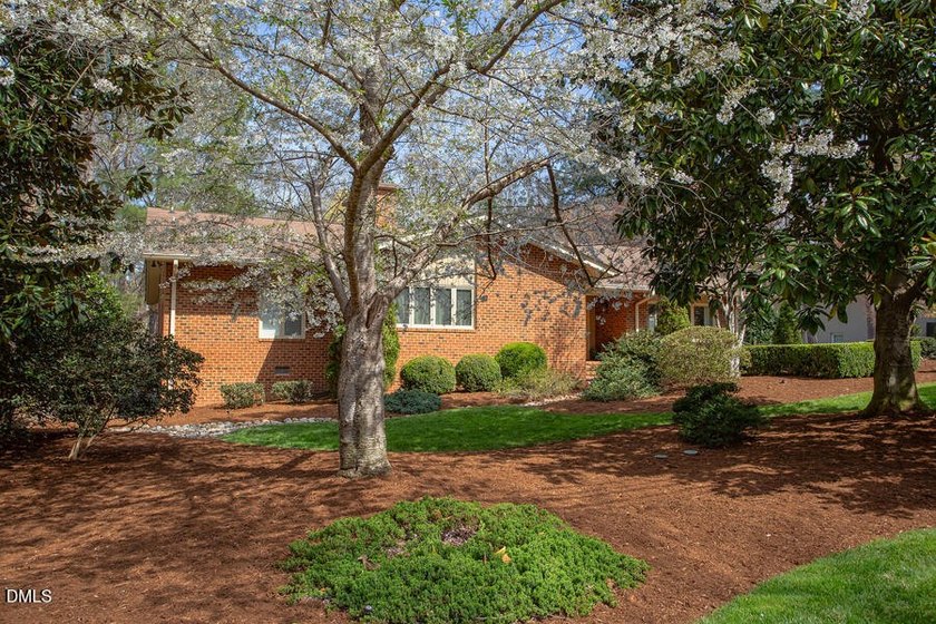 Sprawling, light-filled ranch with a full walk-out basement in - photo 50