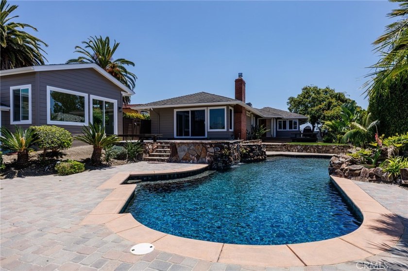 Situated on a private, half-acre lot in Temple Hills with a long - photo 2