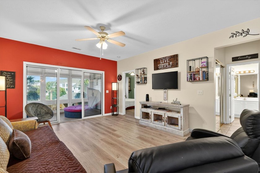 Perfectly positioned just minutes from the beautiful shoreline - photo 14