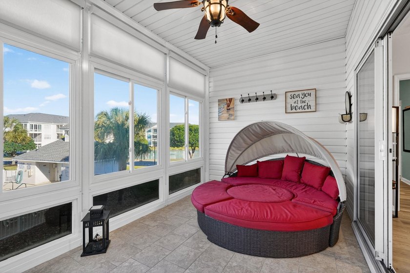 Perfectly positioned just minutes from the beautiful shoreline - photo 16
