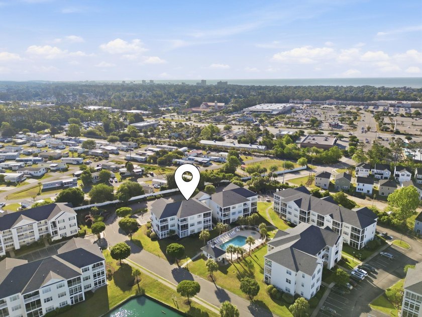 Perfectly positioned just minutes from the beautiful shoreline - photo 31