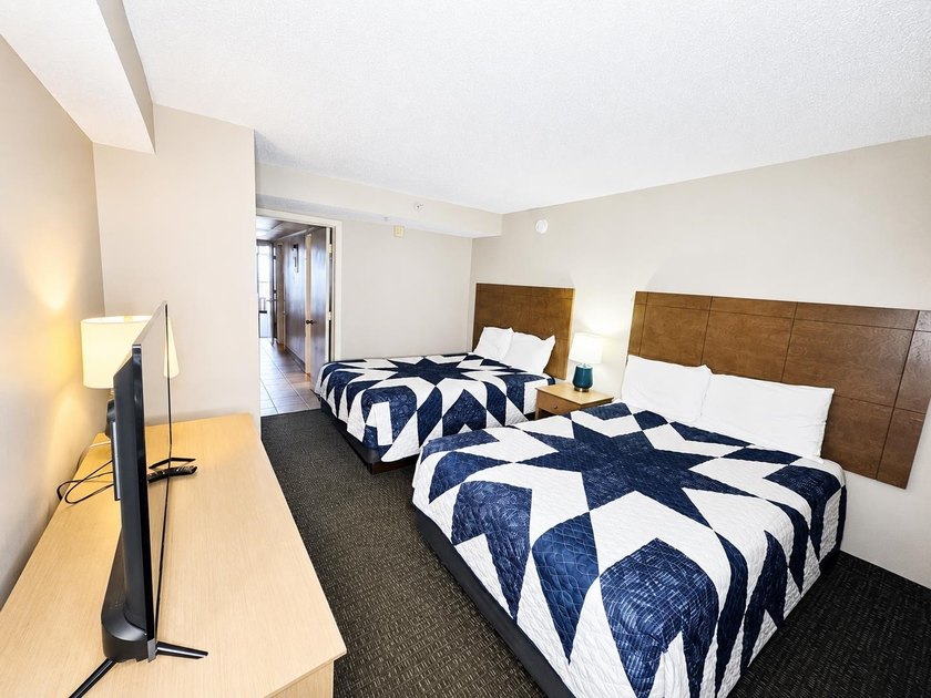 Rare direct oceanfront opportunity at Landmark Resort! This - photo 7