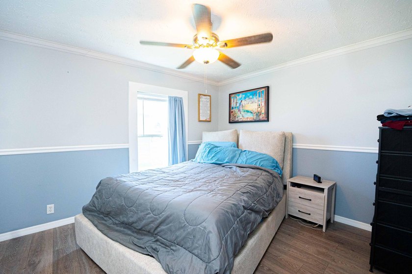 Welcome to this charming 2-bedroom, 1-bathroom manufactured home - photo 11