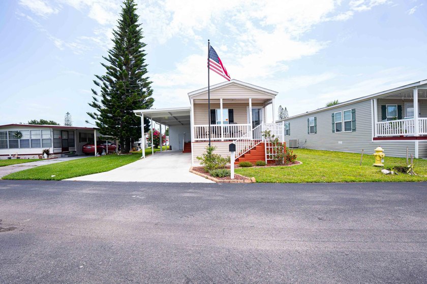 Welcome to this charming 2-bedroom, 1-bathroom manufactured home - photo 15