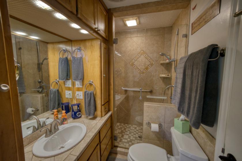 Fascinating Architecture with a Great Beaver Lake View! SOLD - photo 16