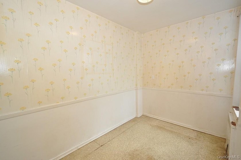 Great opportunity to own a two-bedroom co-op in sought-after - photo 19
