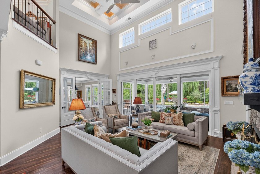 Five-bedroom, three-and-a-half-bathroom, all-brick-and-stone - photo 20