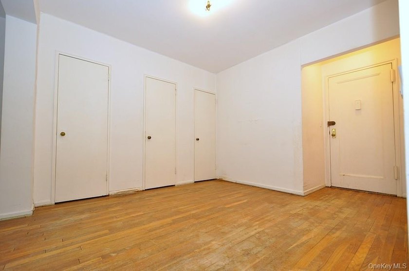 Great opportunity to own a two-bedroom co-op in sought-after - photo 24