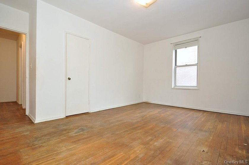 Great opportunity to own a two-bedroom co-op in sought-after - photo 29